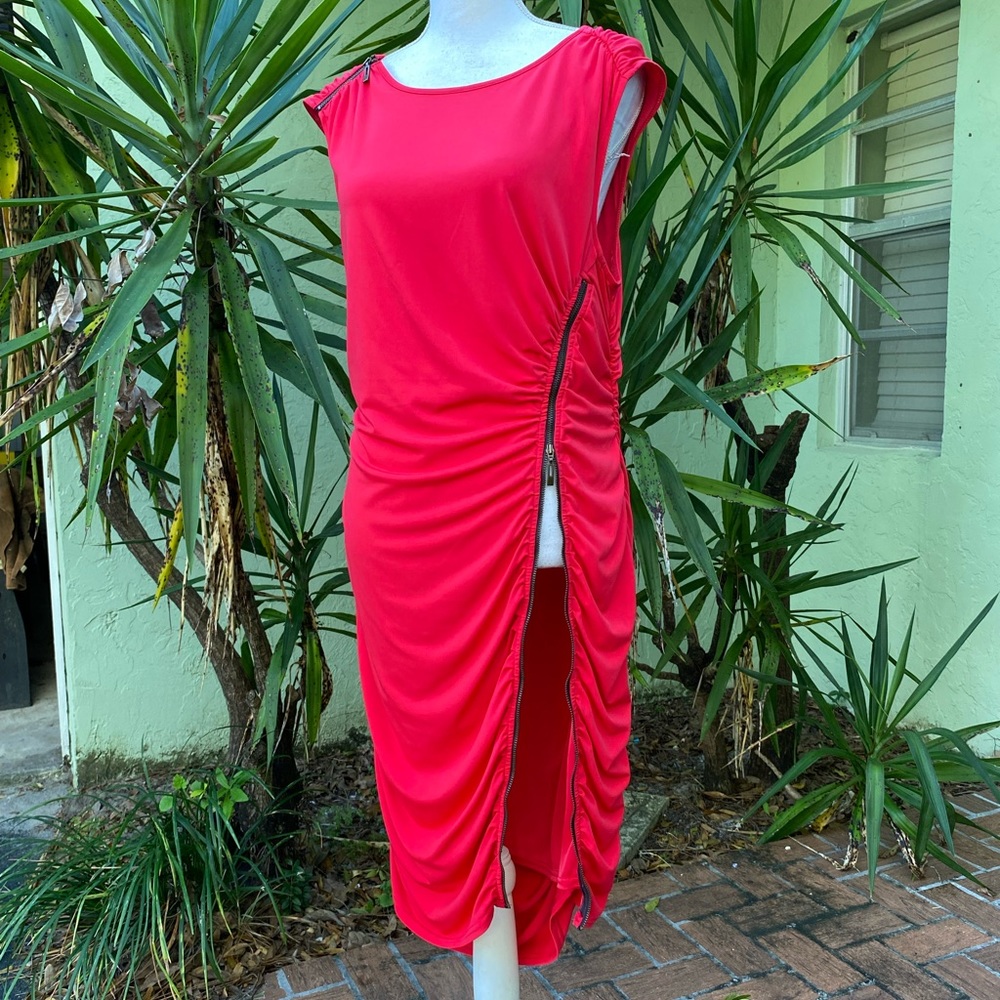 Red Dress side zipper Slit Ruched - Picture 9 of 9